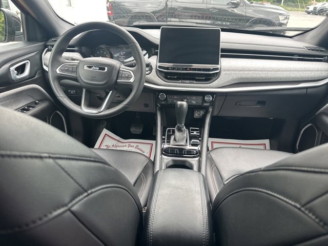 Used 2023 Jeep Compass Latitude image 25