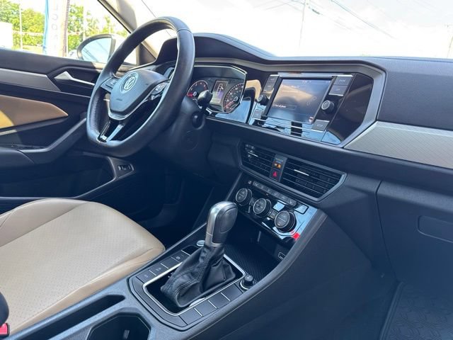 Used 2019 Volkswagen Jetta SE w/ Cold Weather Package FWD image 25