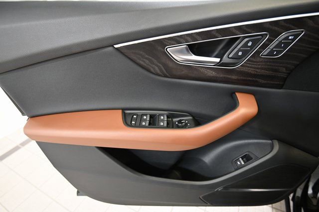 Used 2022 Audi Q8 Premium Plus w/ Premium Plus Package image 22