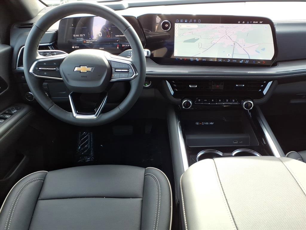 New 2026 Chevrolet Suburban Premier image 8