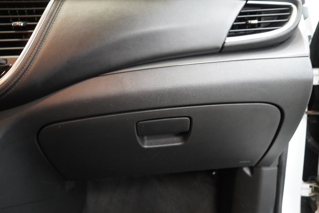Used 2019 Buick Encore Essence AWD/4WD image 36