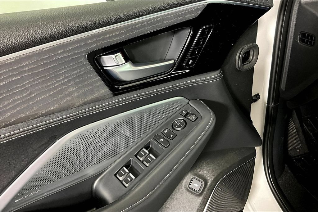 New 2026 Acura MDX w/ Advance Package AWD/4WD image 14