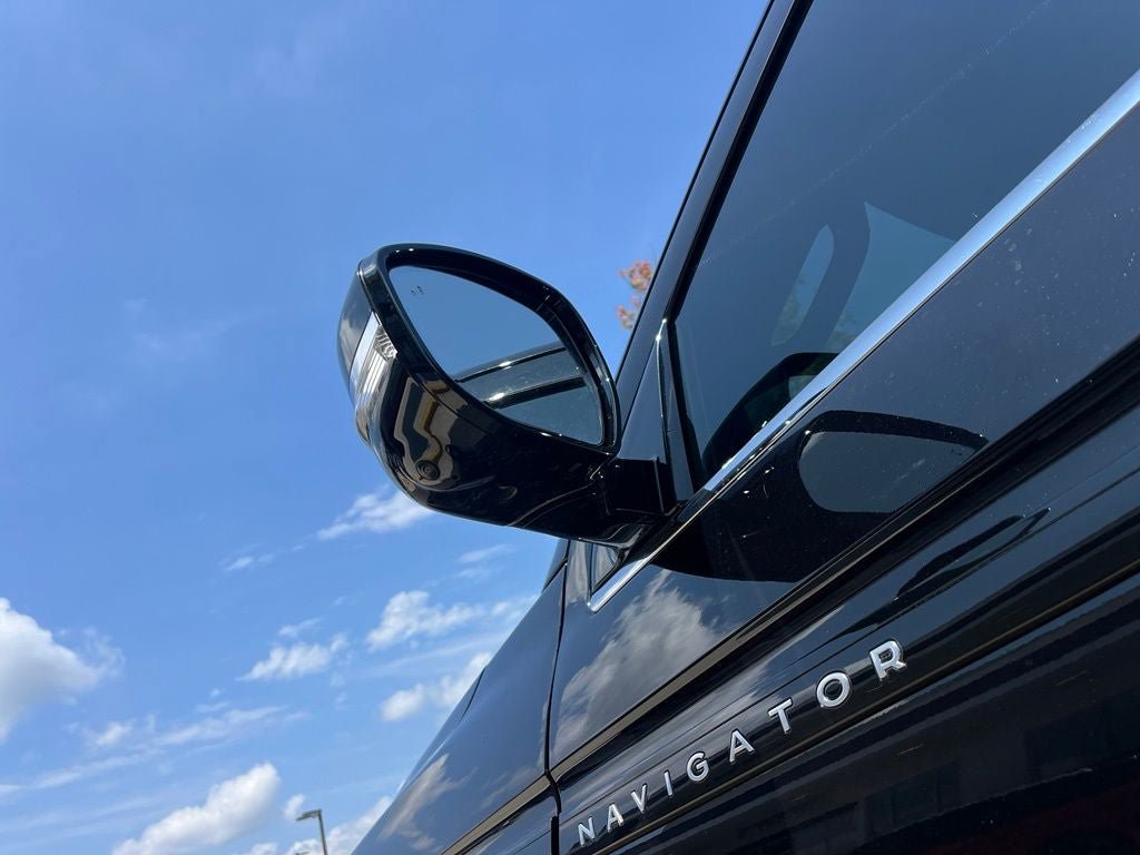 Certified 2025 Lincoln Navigator L Black Label AWD/4WD image 45