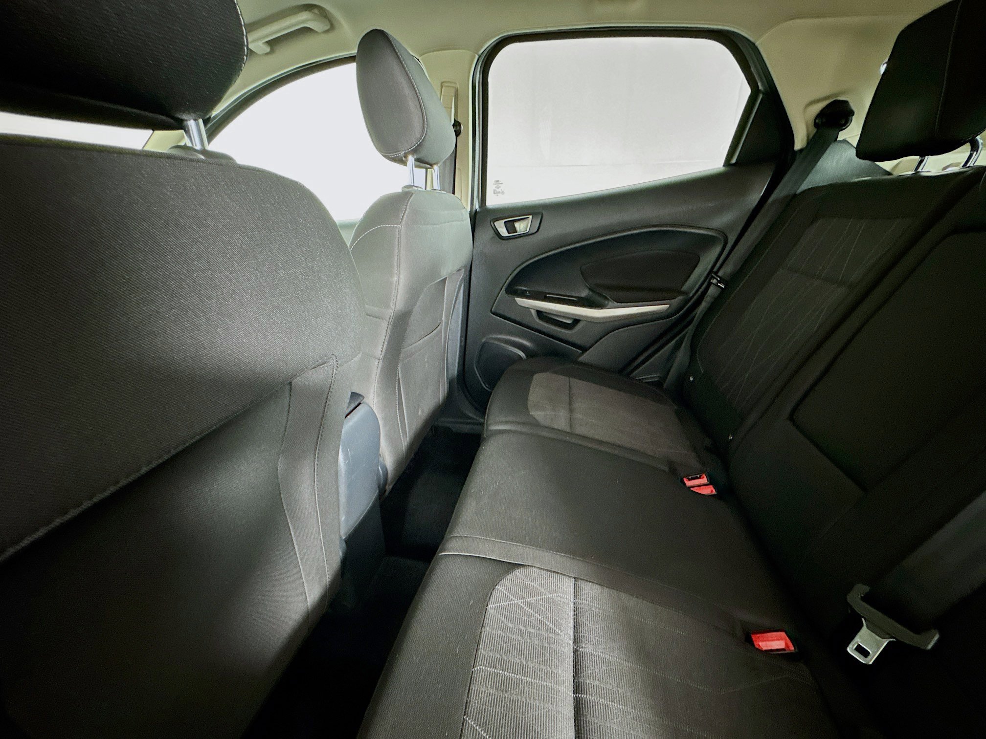 Used 2020 Ford EcoSport SE image 24