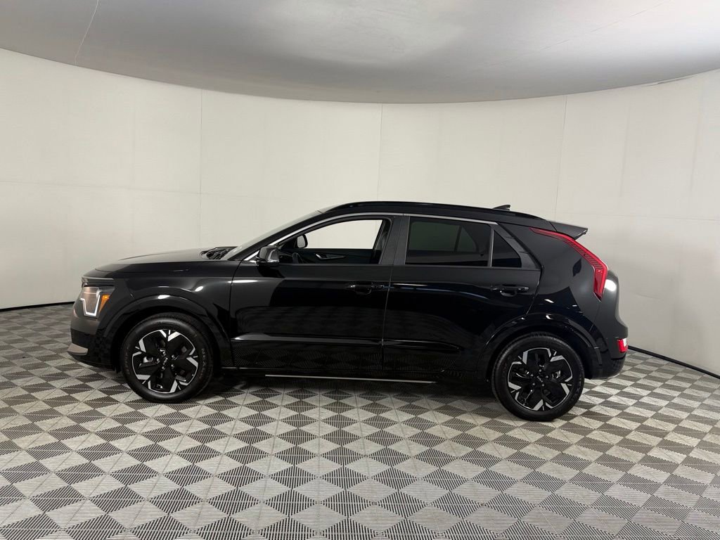 Used 2025 Kia Niro Wind FWD image 11