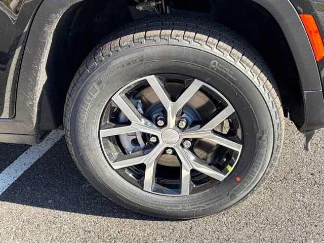 New 2025 Jeep Grand Cherokee L Limited image 11