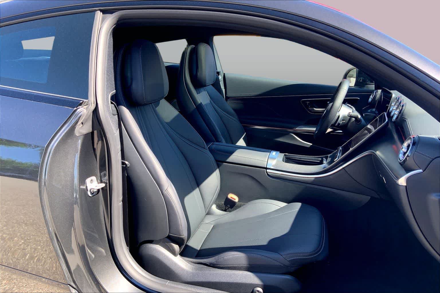 Used 2026 Mercedes-Benz CLE 300 4MATIC Coupe image 8