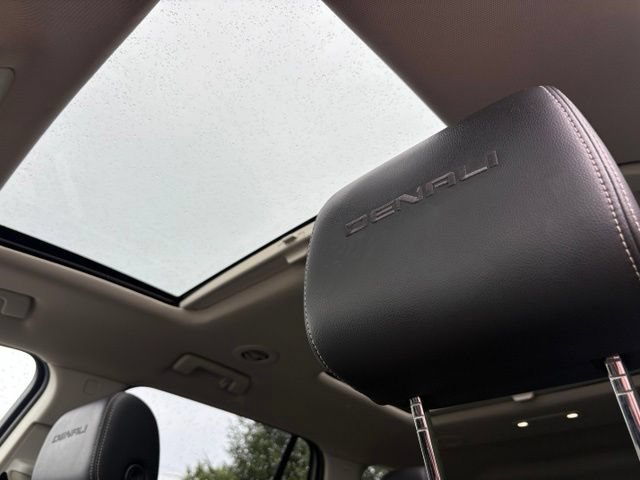 Used 2020 GMC Acadia Denali w/ Denali Ultimate Package AWD/4WD image 33