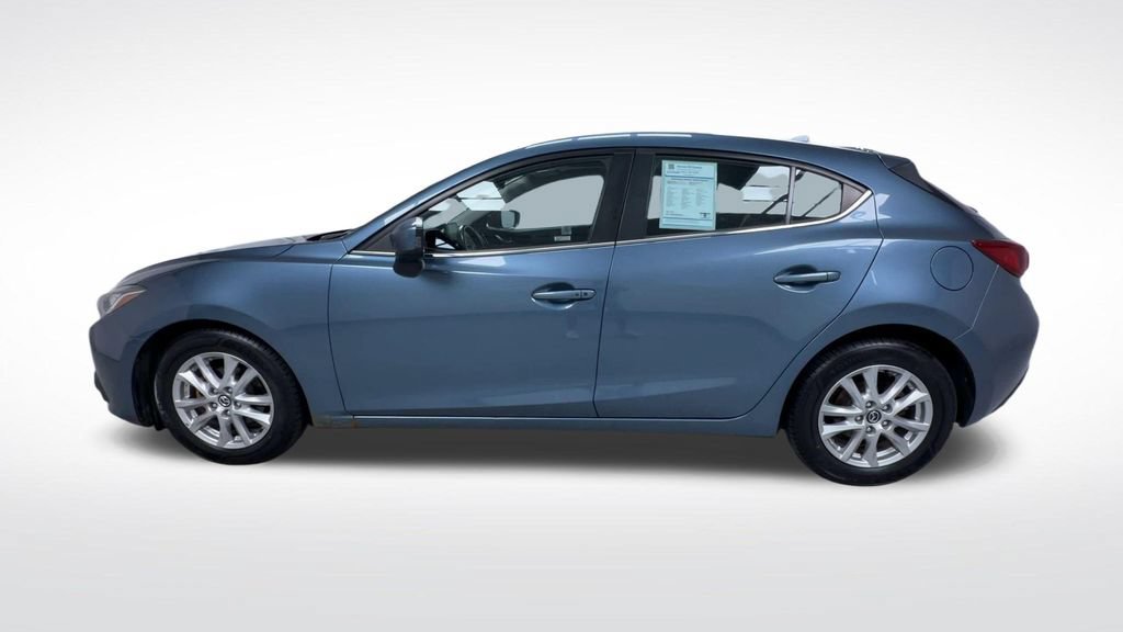 Used 2016 MAZDA MAZDA3 i Touring w/ Popular Equipment Package FWD image 5
