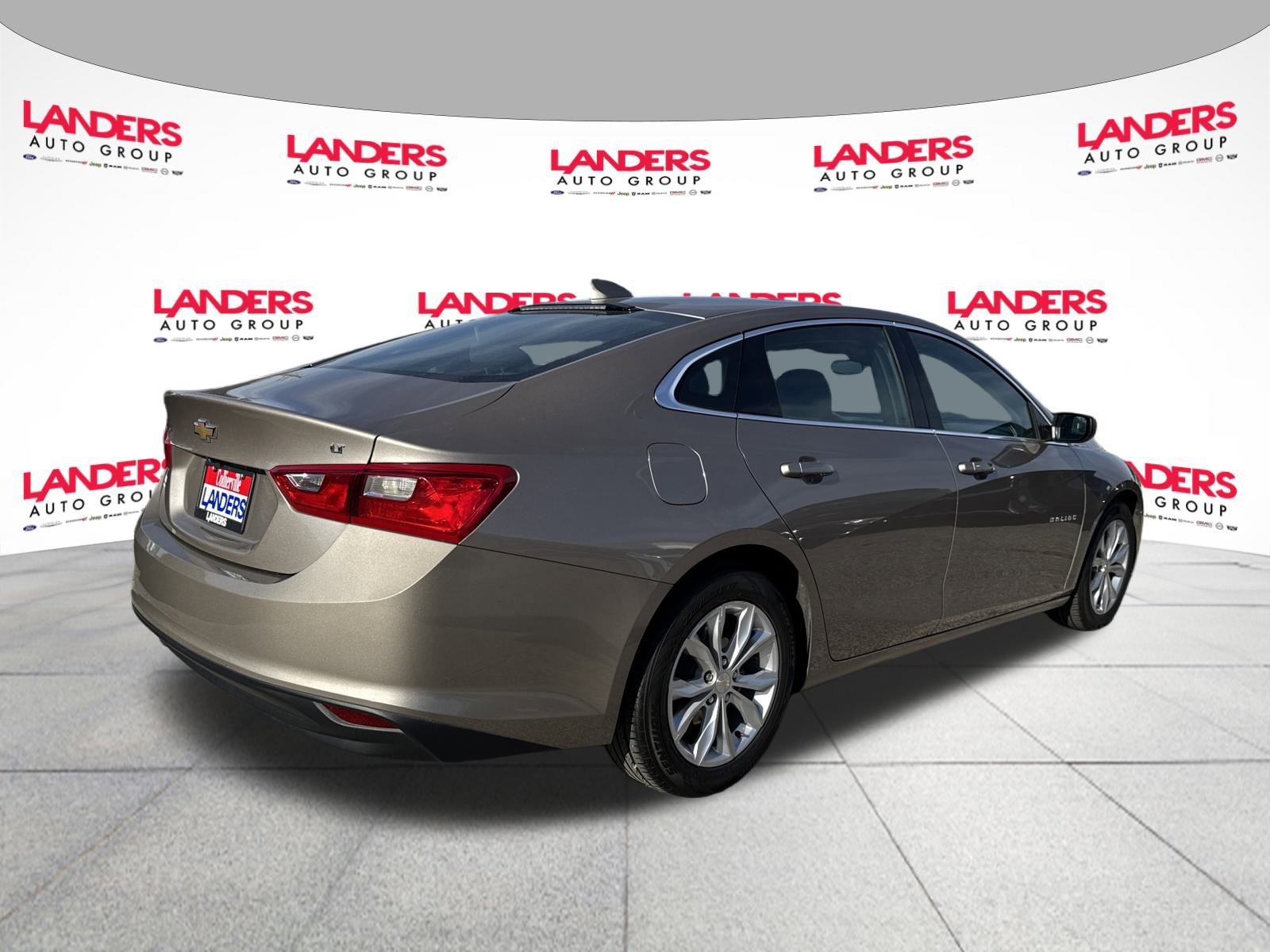 Used 2023 Chevrolet Malibu LT image 3