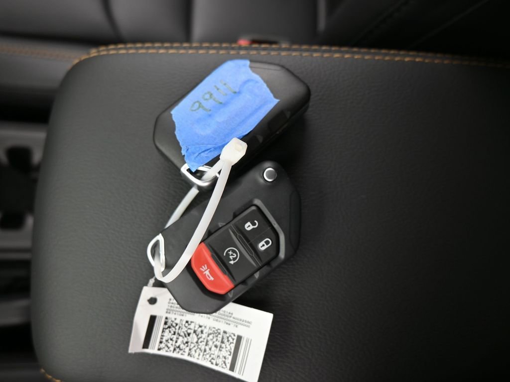 New 2026 Jeep Gladiator Sahara image 17