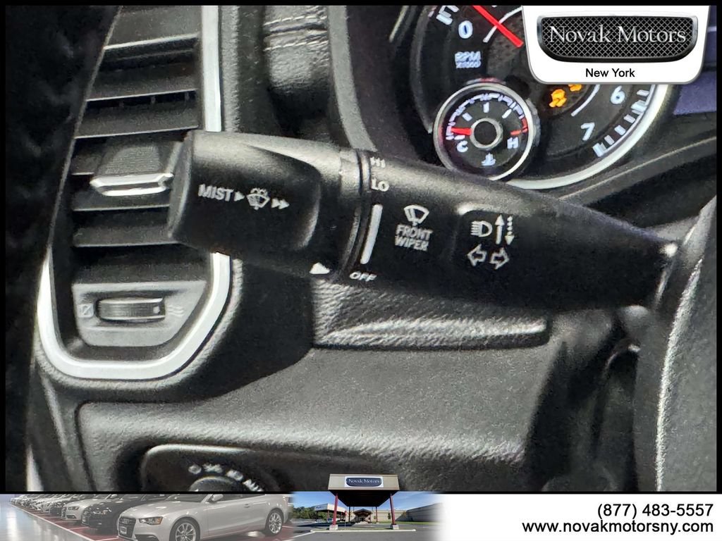 Used 2023 RAM 1500 Laramie AWD/4WD image 21