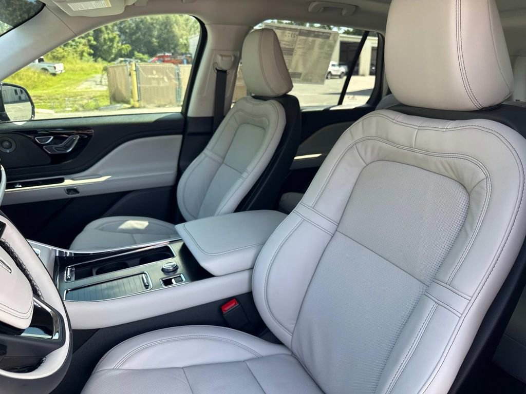 New 2025 Lincoln Aviator Reserve image 22