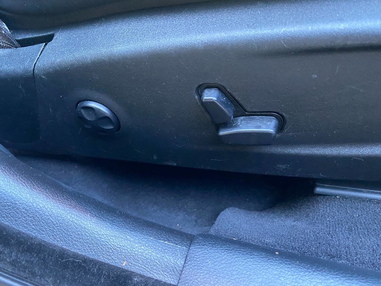 Used 2019 Chrysler 300 S image 52