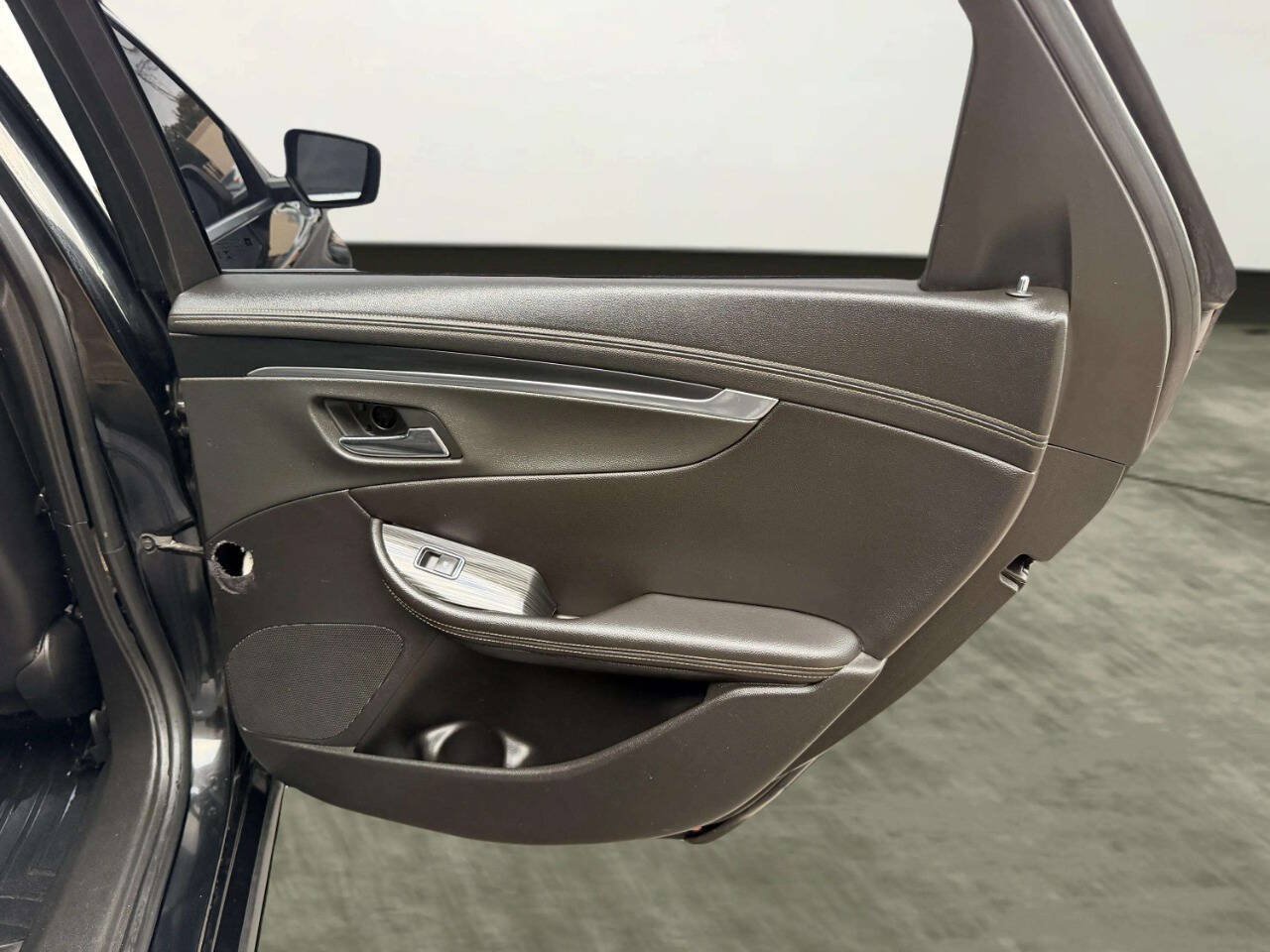 Used 2019 Chevrolet Impala LT FWD image 23