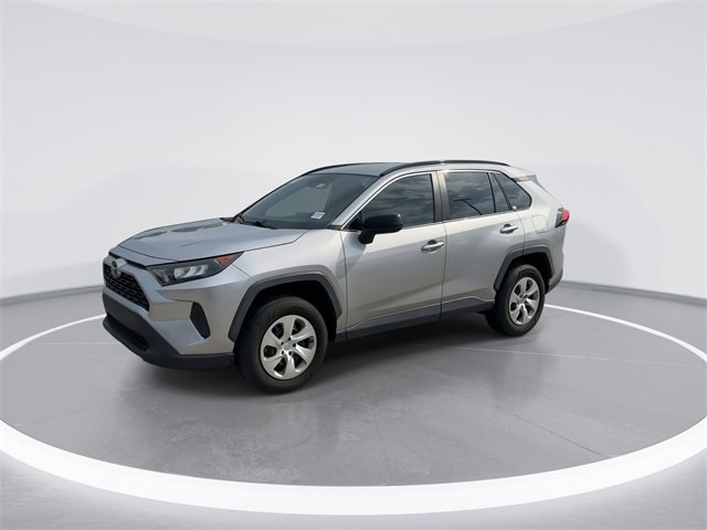 Used 2021 Toyota RAV4 LE image 3