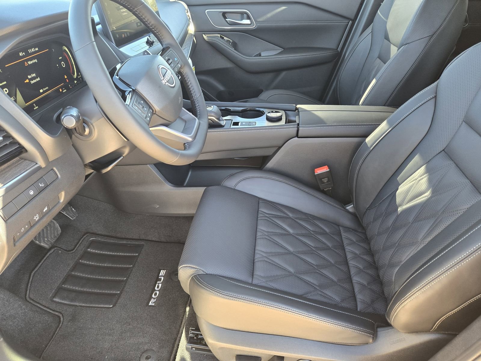 New 2026 Nissan Rogue Platinum image 12