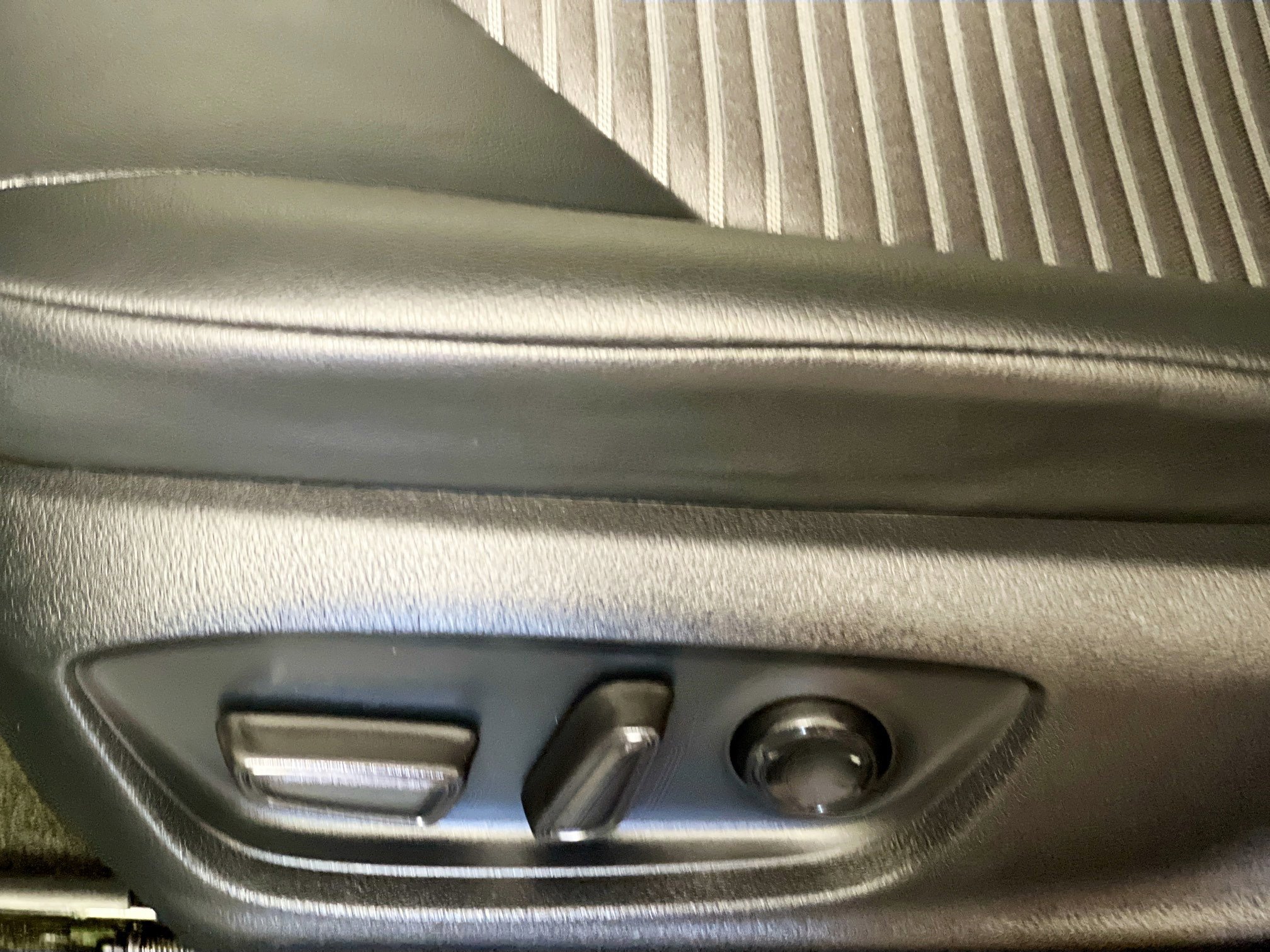 Used 2023 Toyota Camry SE FWD image 15