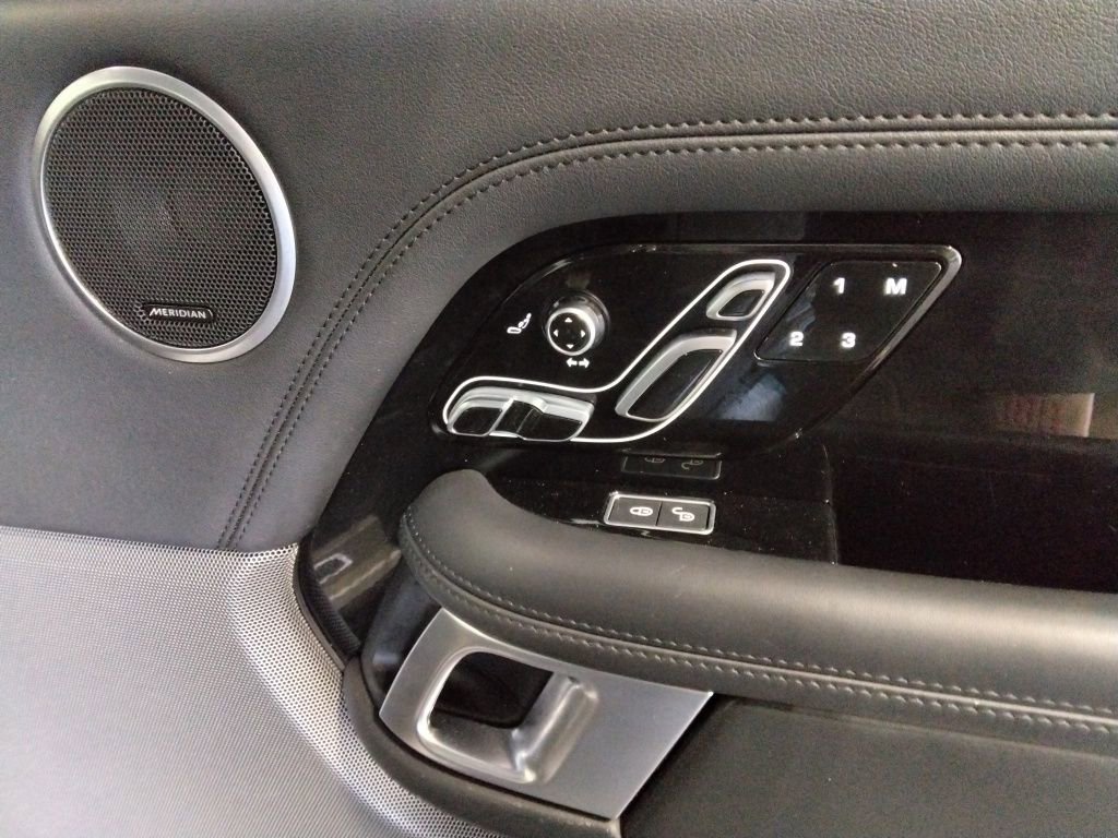 Used 2020 Land Rover Range Rover Long Wheelbase HSE image 47