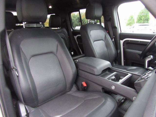 Used 2024 Land Rover Defender 130 X-Dynamic SE image 19