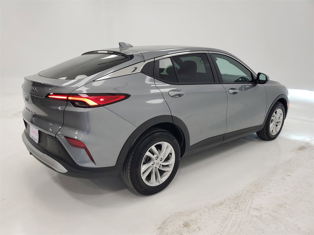 Used 2025 Buick Envista Preferred image 6