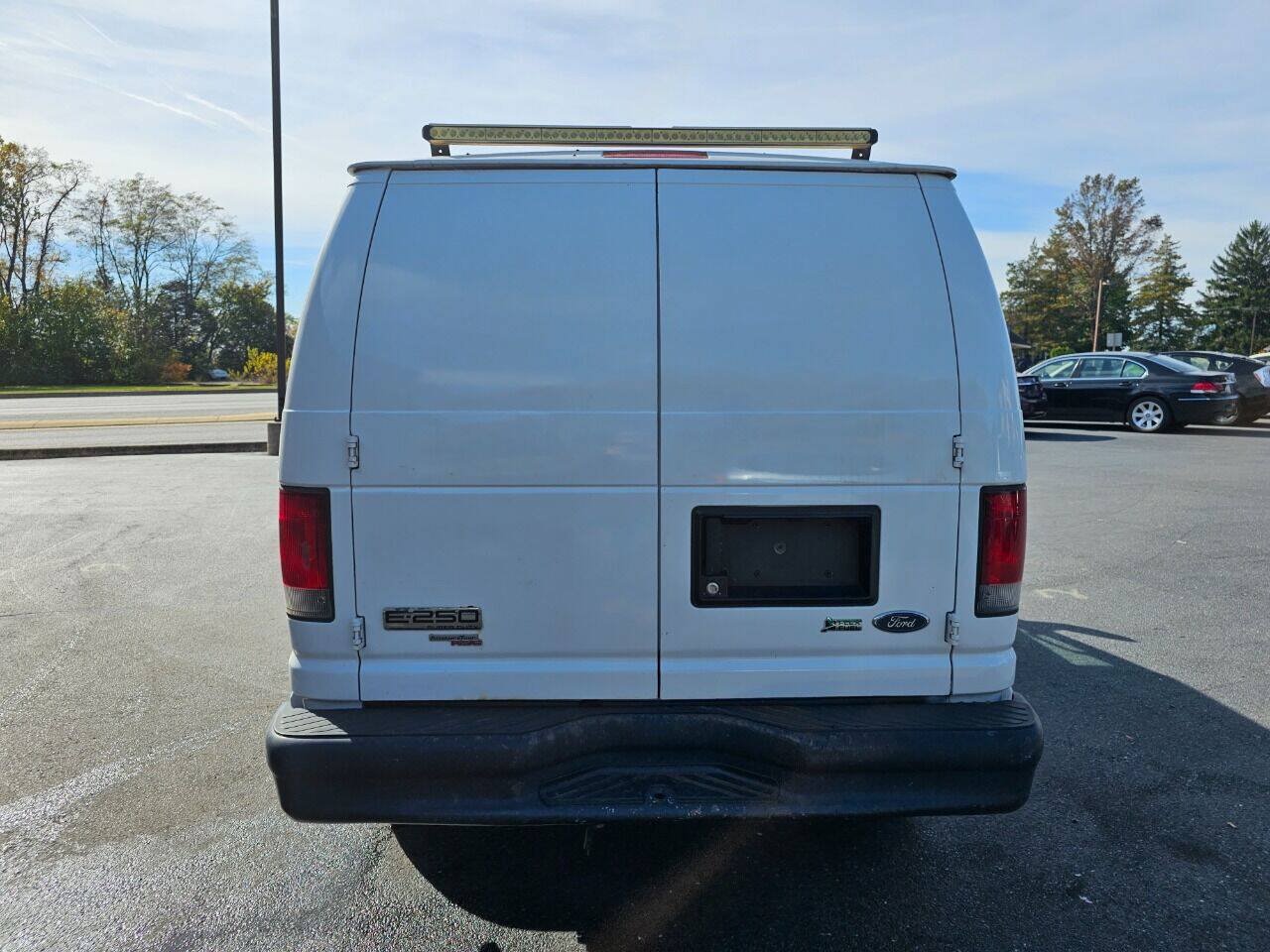 Used 2014 Ford E-250 and Econoline 250 w/ Commercial Cargo Van Package RWD image 4