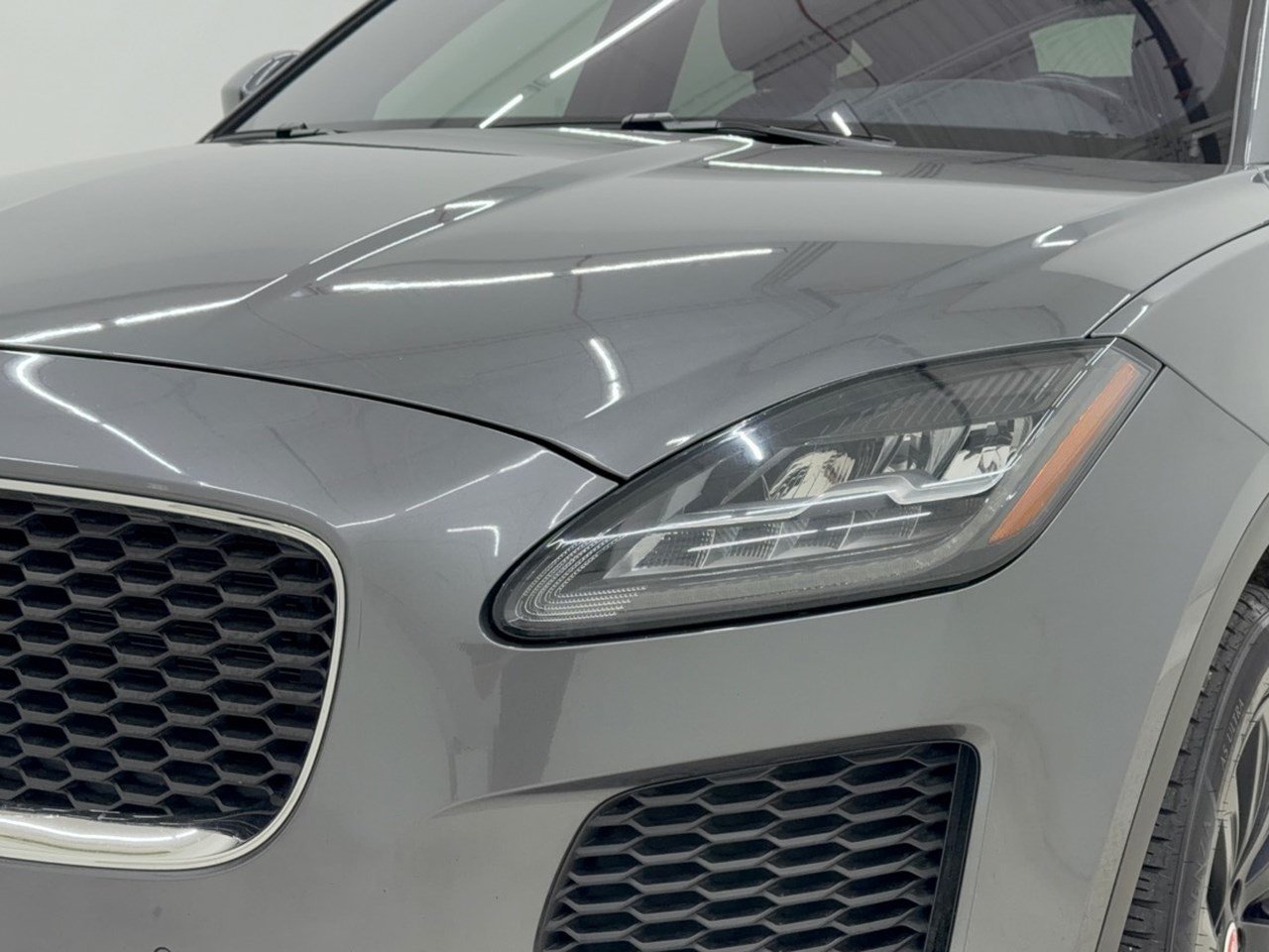 Used 2020 Jaguar E-PACE SE AWD/4WD image 12