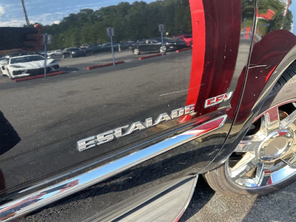 Used 2011 Cadillac Escalade ESV Luxury image 13