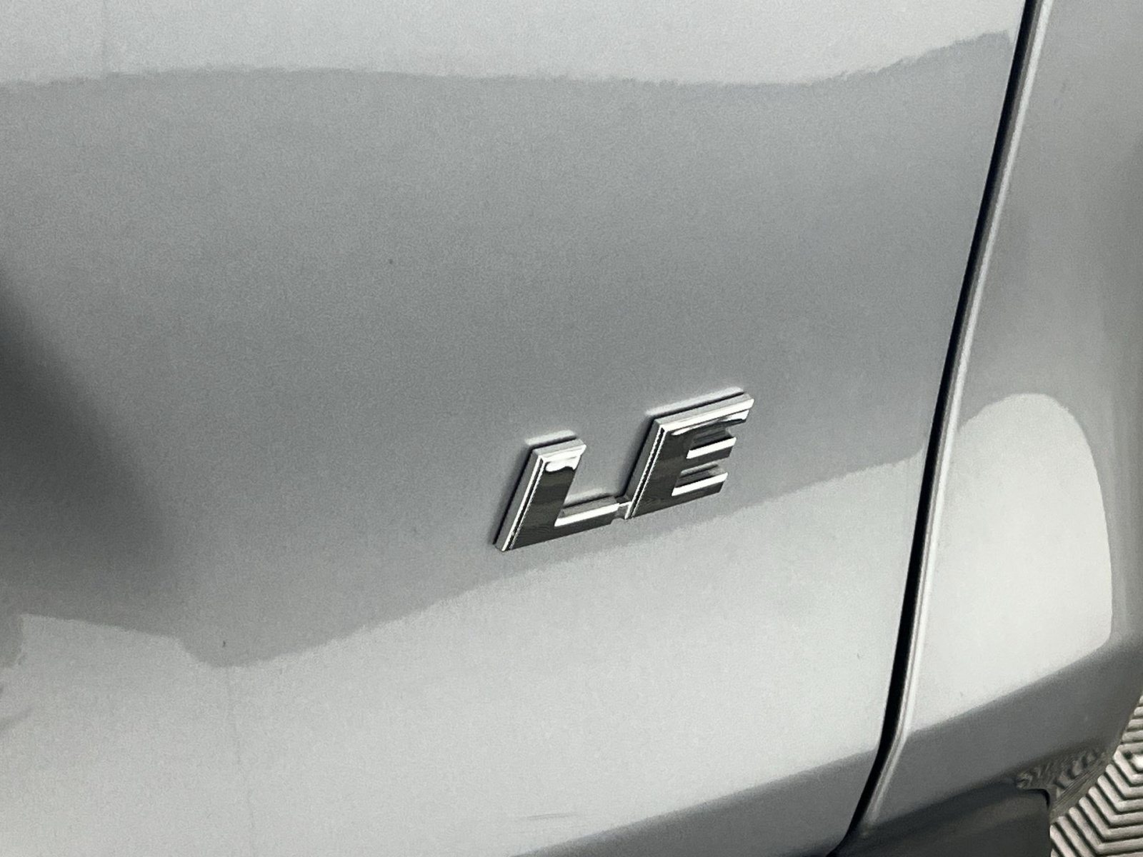 Used 2025 Toyota RAV4 LE FWD image 27