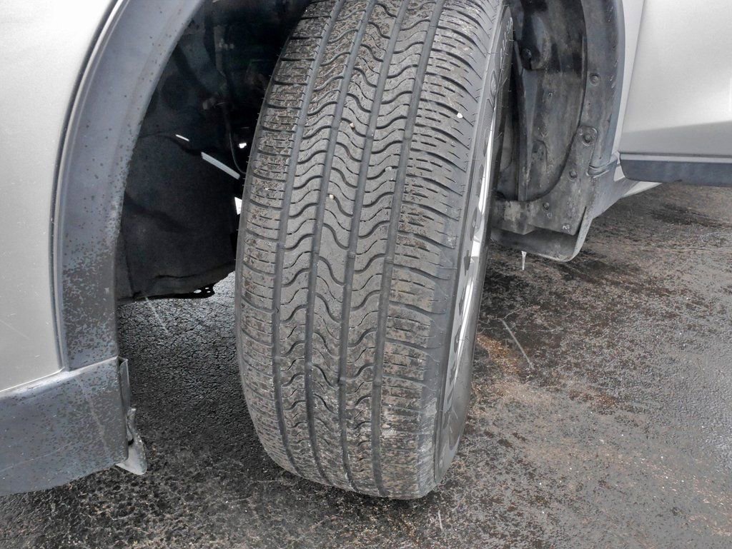 Used 2020 Nissan Rogue SV image 33