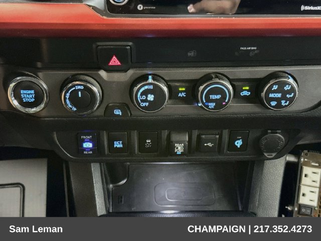 Used 2020 Toyota Tacoma TRD Off-Road AWD/4WD image 15