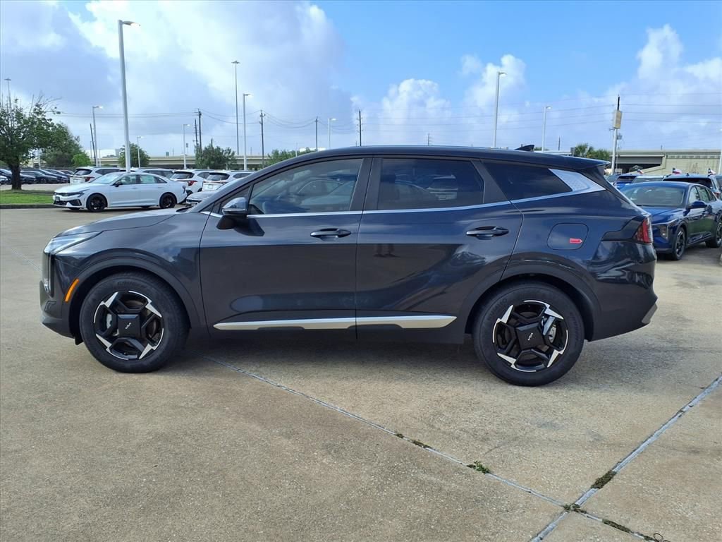 Used 2026 Kia Sportage EX FWD image 5
