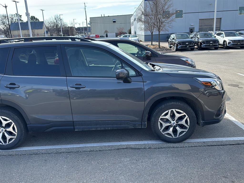 Used 2024 Subaru Forester Premium image 15