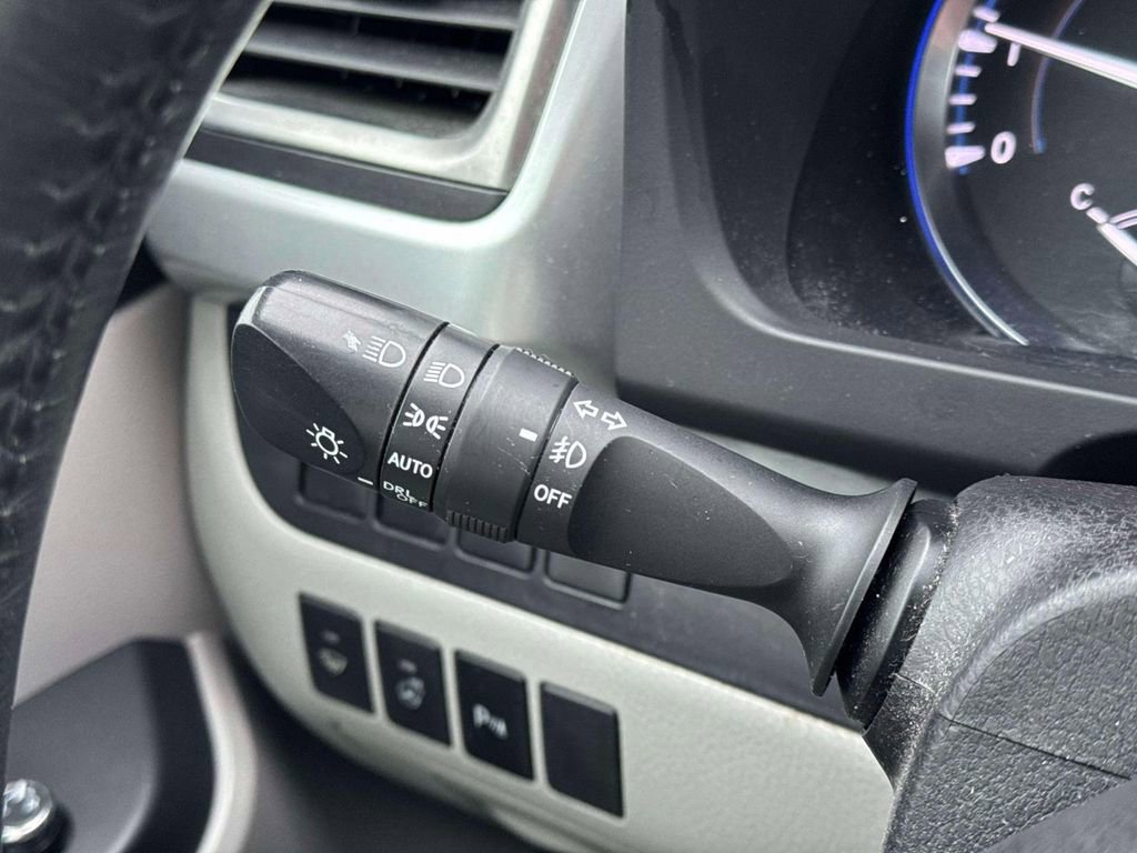 Used 2015 Toyota Highlander Limited Platinum image 24