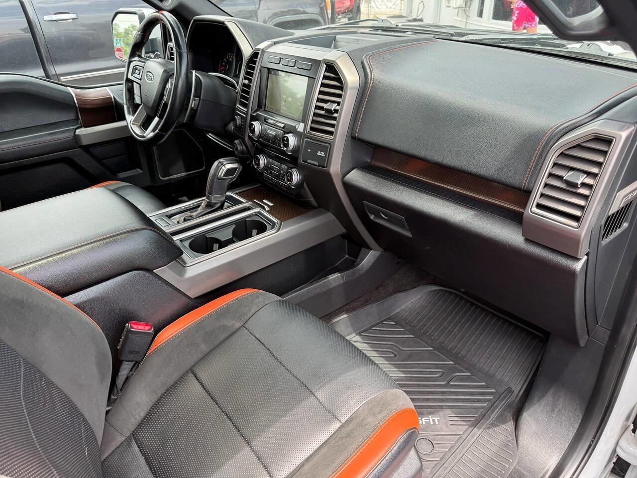 Used 2017 Ford F150 Raptor w/ Equipment Group 802A Luxury AWD/4WD image 25