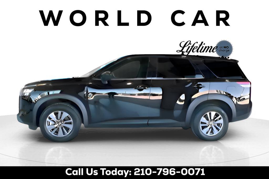 Used 2025 Nissan Pathfinder S image 6