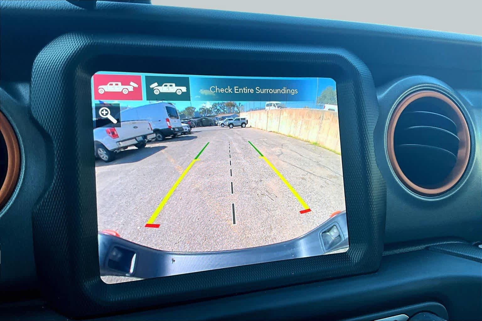 Used 2023 Jeep Gladiator Mojave w/ LED Lighting Group AWD/4WD image 29