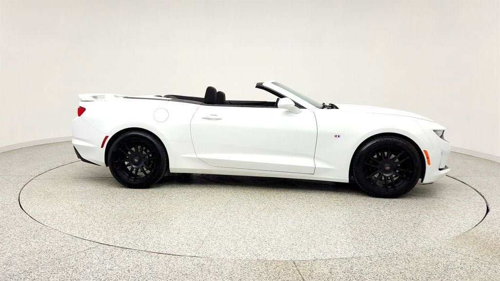 Used 2020 Chevrolet Camaro LT RWD image 4