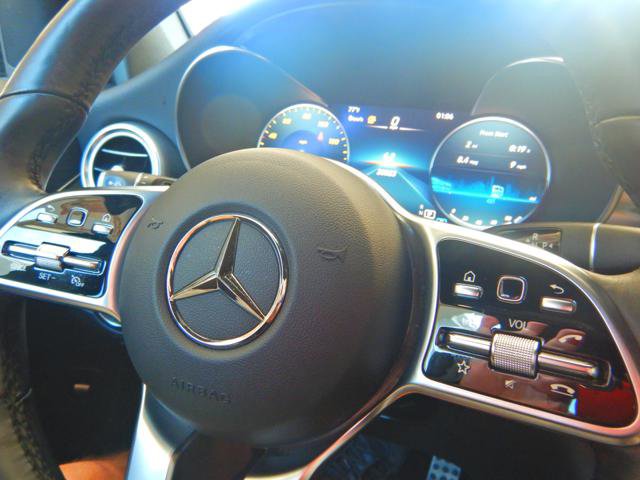 Used 2021 Mercedes-Benz GLC 300 4MATIC w/ AMG Line image 18