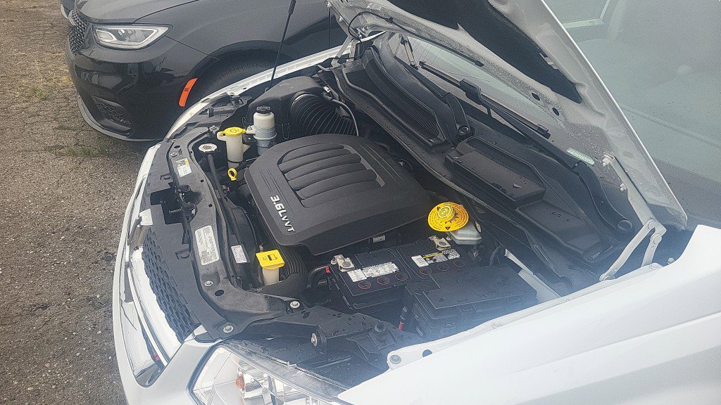 Used 2018 Dodge Grand Caravan SE image 36