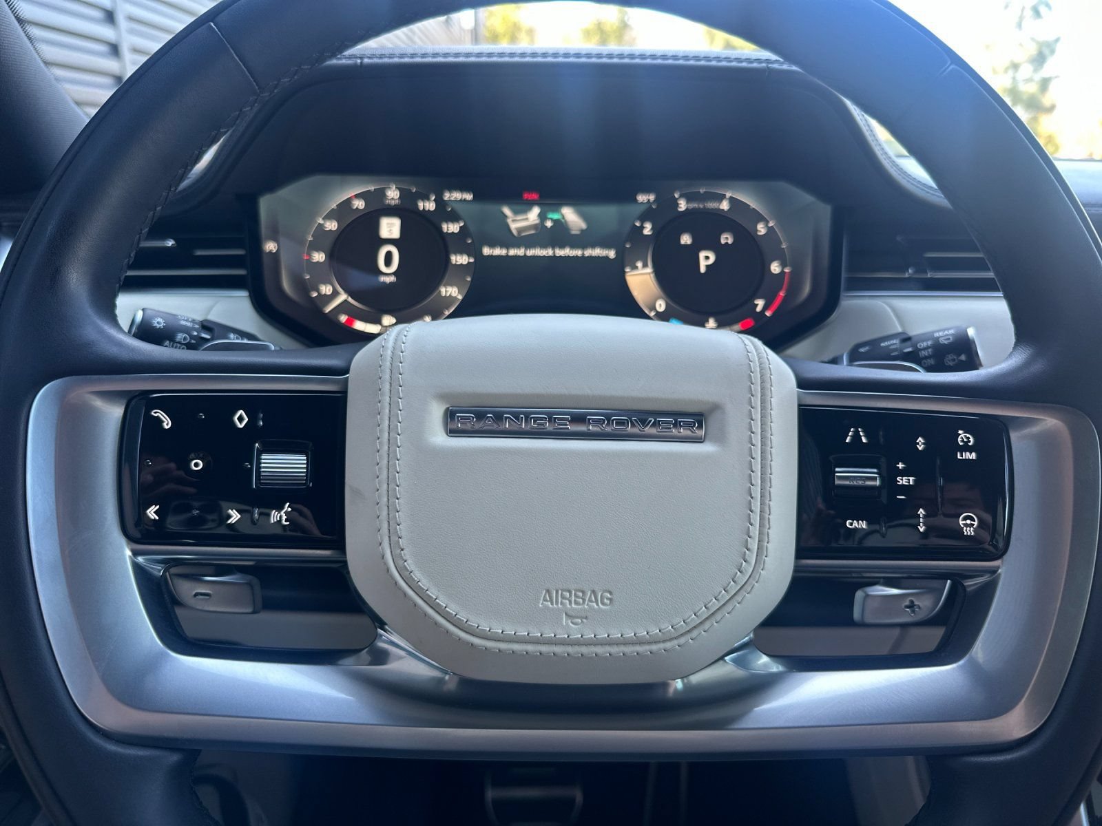 Used 2023 Land Rover Range Rover SE AWD/4WD image 22