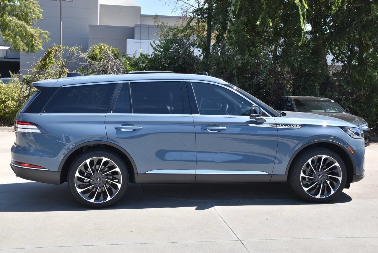 New 2026 Lincoln Aviator Reserve AWD/4WD image 5