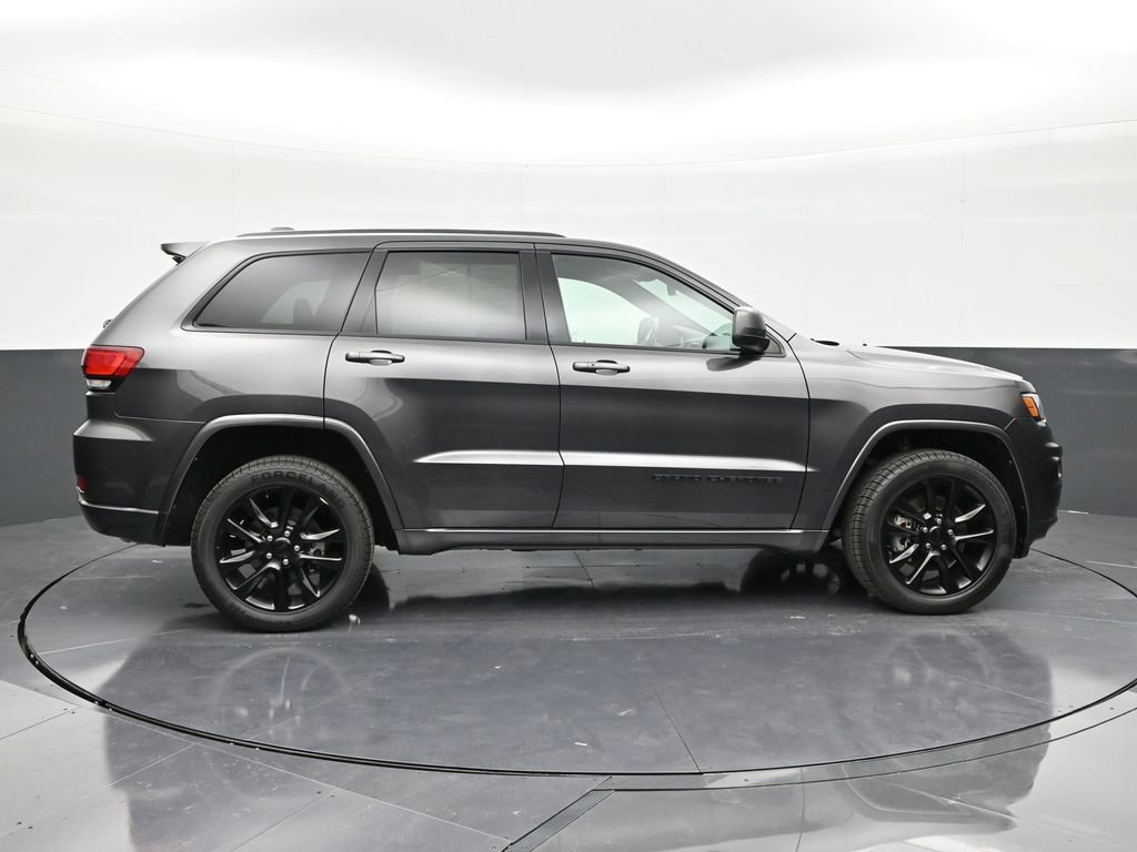 Used 2021 Jeep Grand Cherokee Laredo X image 6