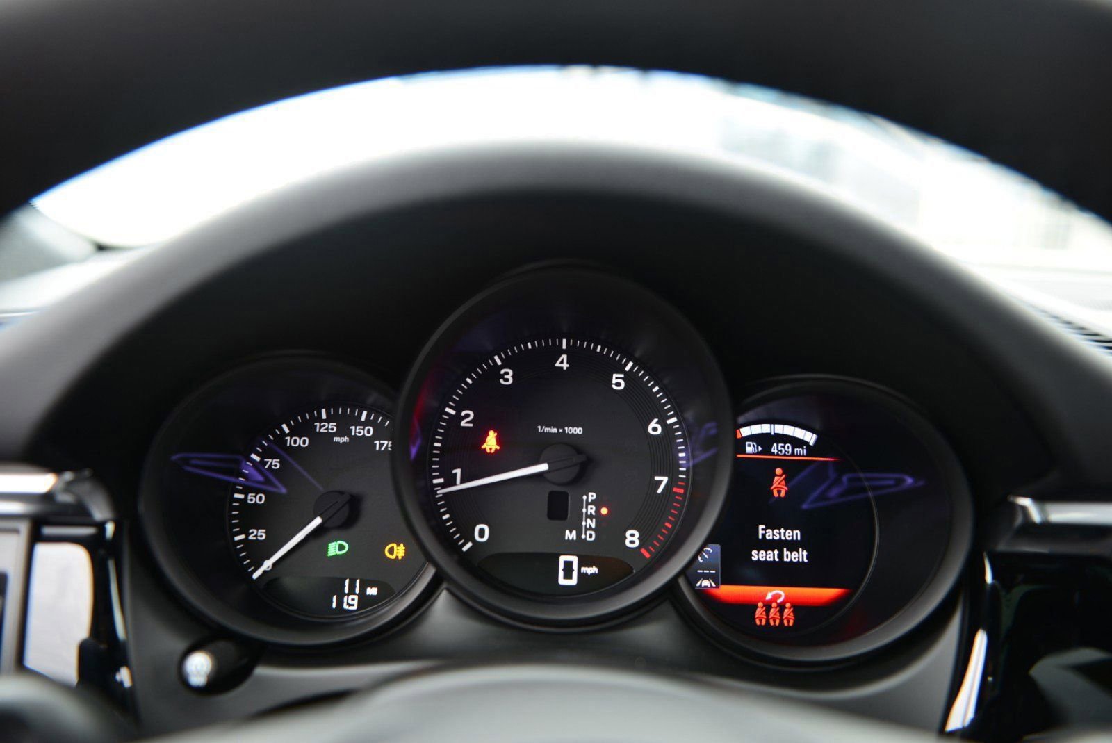 Used 2025 Porsche Macan image 19