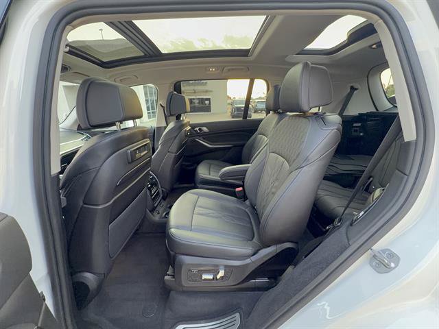Used 2022 BMW X7 xDrive40i w/ Executive Package AWD/4WD image 29