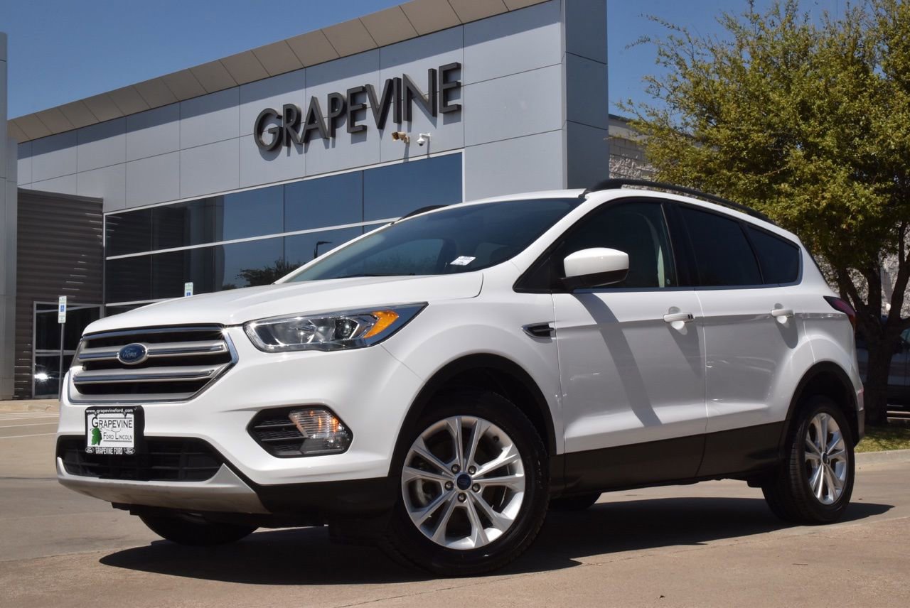 Used 2019 Ford Escape SEL image 2