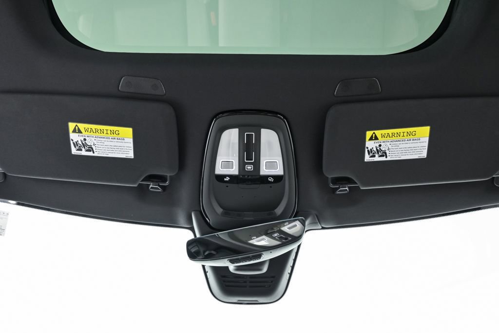 Certified 2025 Volvo XC90 B6 Core w/ Climate Package image 20