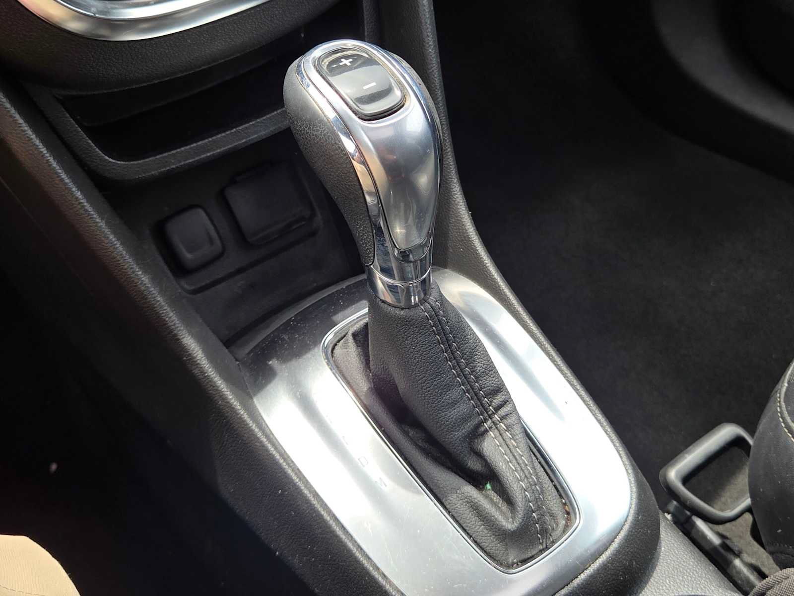 Used 2016 Buick Encore Convenience FWD image 35
