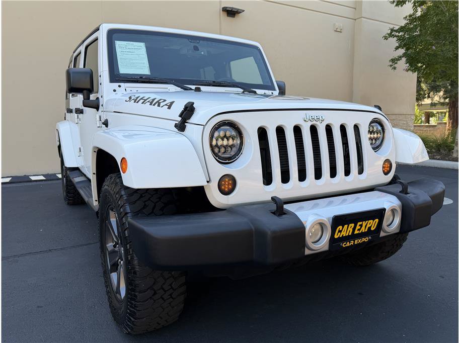 Used 2015 Jeep Wrangler Unlimited Sahara w/ Connectivity Group AWD/4WD image 35