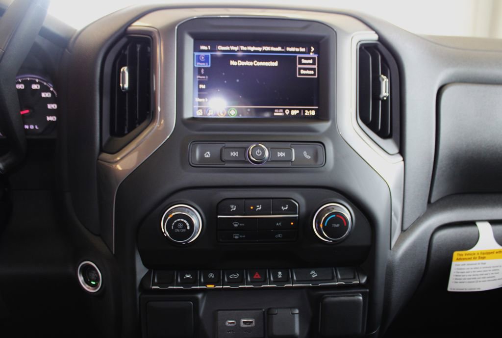 Used 2025 Chevrolet Silverado 1500 Custom Trail Boss AWD/4WD image 25